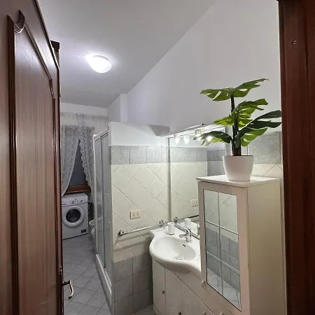 Colour House Guest house *